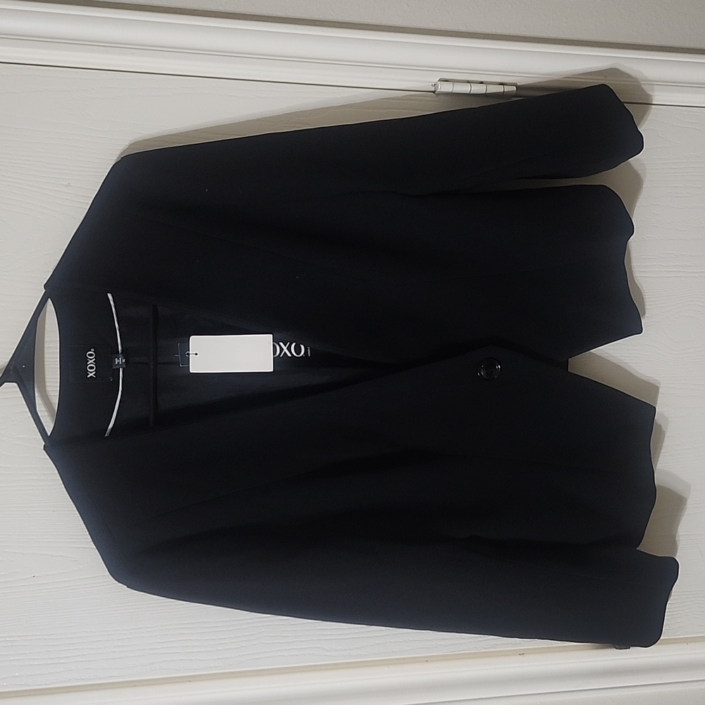 XOXO Cropped Blazer